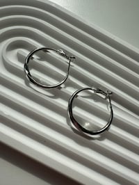 Image 3 of Hoop earrings 圆圈耳环