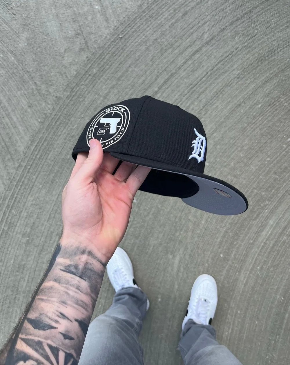 Image of BLACK GLOCK FANS DETRIOT CUSTOM FITTED CAP 