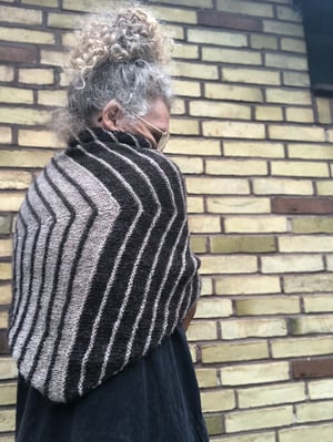 Image of “Yin Yang” Sjal, strikkeopskrift