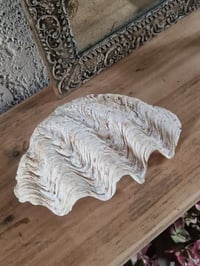 Image 3 of Le bénitier 