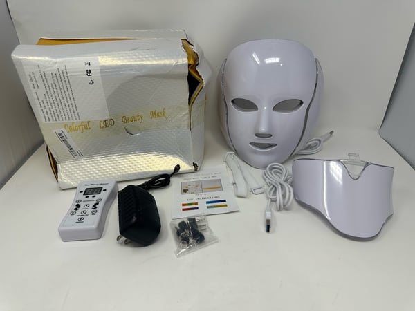 Image of LED Light Therapy Face Mask With Neck Attachment - Free Shipping