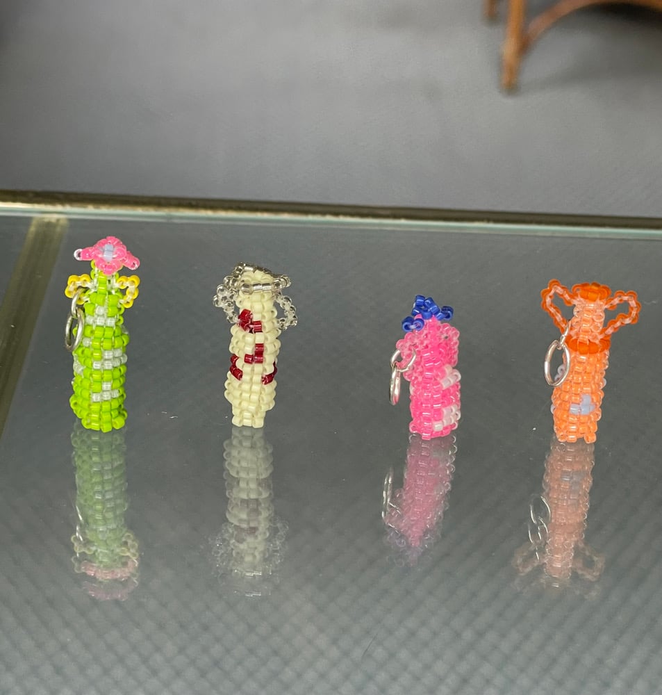 Max Vase Charm