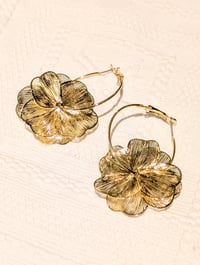 Image 1 of Boucles d'oreilles fleurs papillon bis