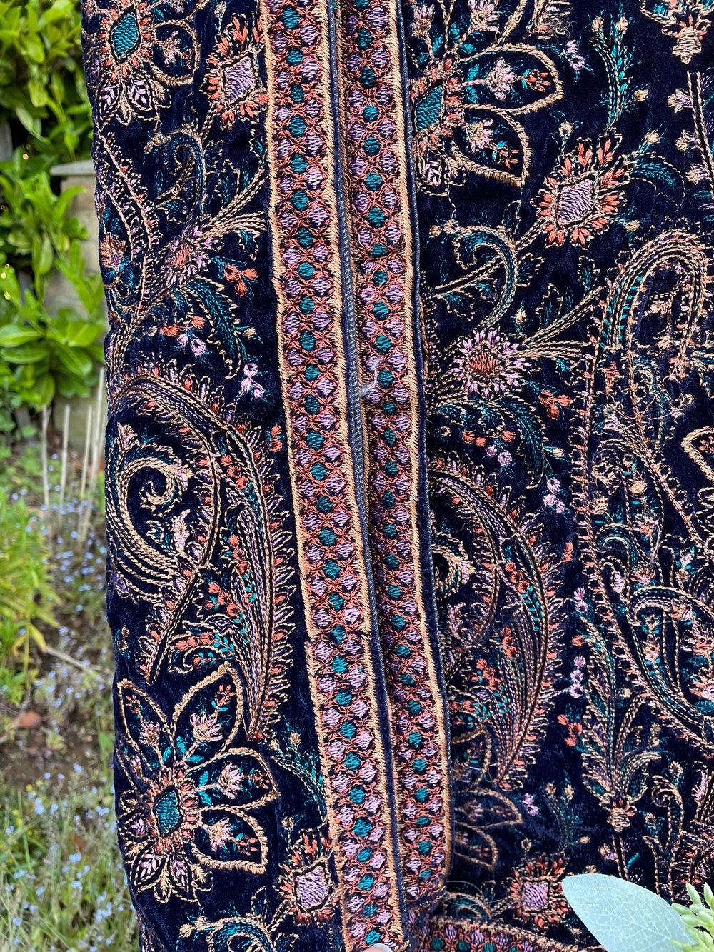 Velvet Embroidery Shawl 
