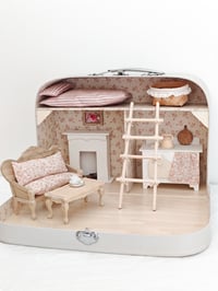 Image 5 of Maletita rosa