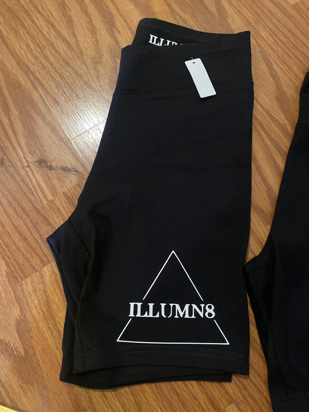 Image of Triangle Illumn8