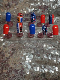 Image 2 of  Set of 10 gel press on nails size medium as shown in photo