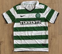 Signed James Forrest Celtic Shirt (2011)