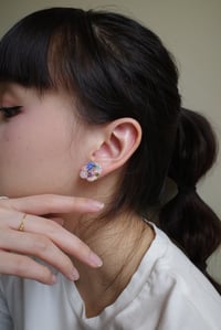 Image 4 of Pebbles (Monet)