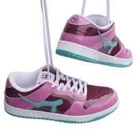 Image 2 of Toenae Trotter: PINK