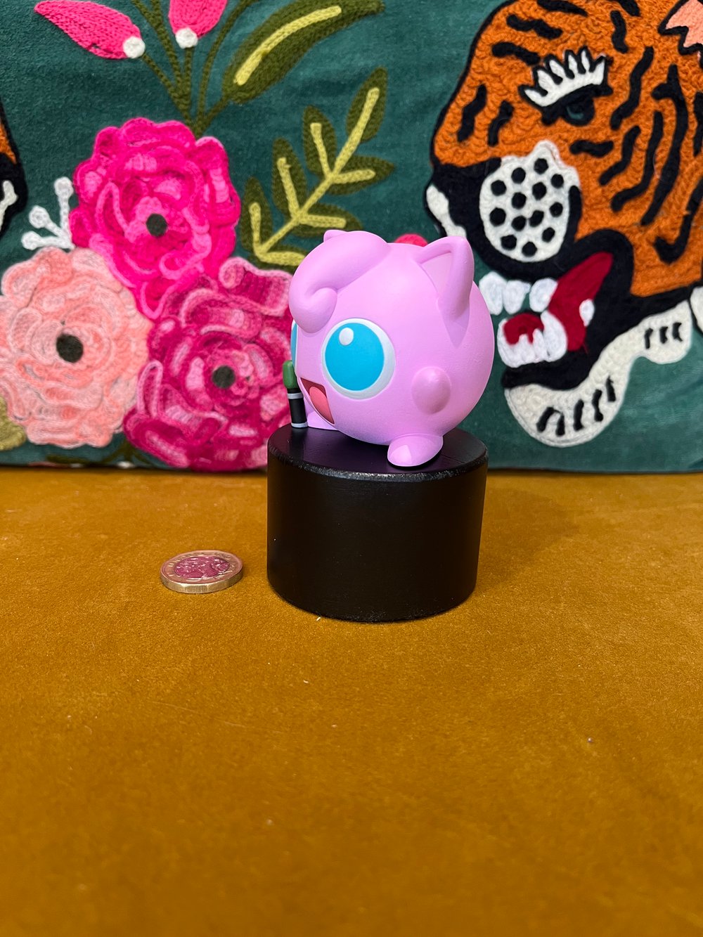 Hand painted jiggly puff plinth display 