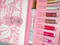 Image 2 of LLip Kit with Perfume