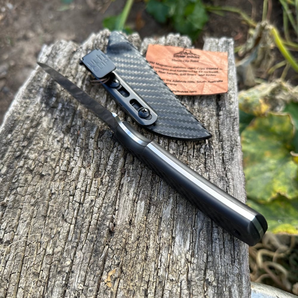 Image of 100mm Clip-point Utility Magnacut Carbon Fiber