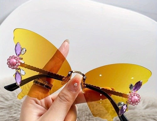 Image of Conceited Sun Glasses Yellow