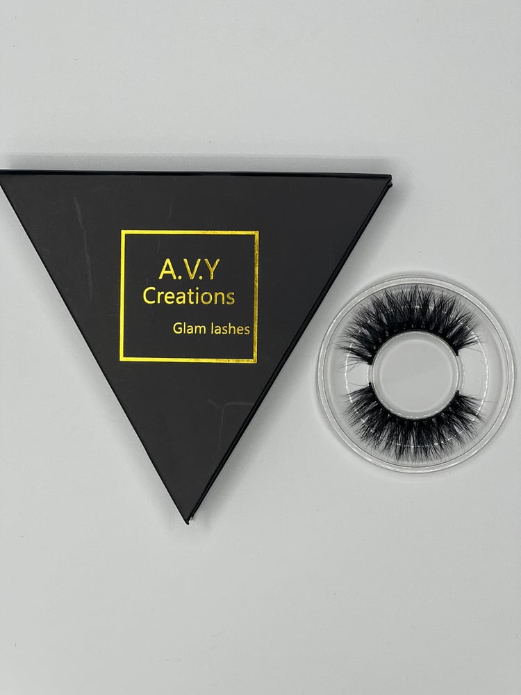Image of “Enchanting” Eyelashes 