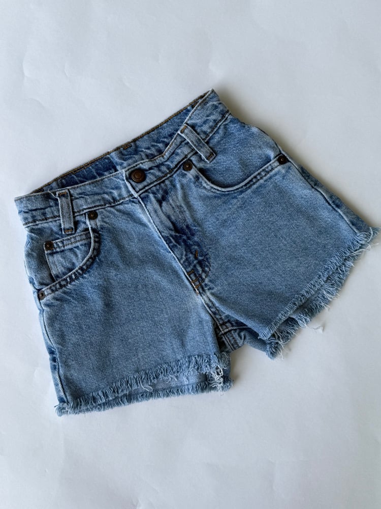 Image of Vintage 550 Levi's Shorts Size 7