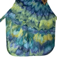 Image 3 of 100% Cotton Adult Pocket Apron in Sublime Agate Ice Dye