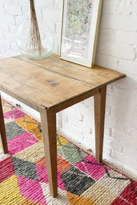 Image 3 of Petite table en bois 