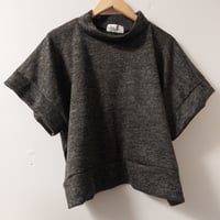 Squared Top -charcoal marle