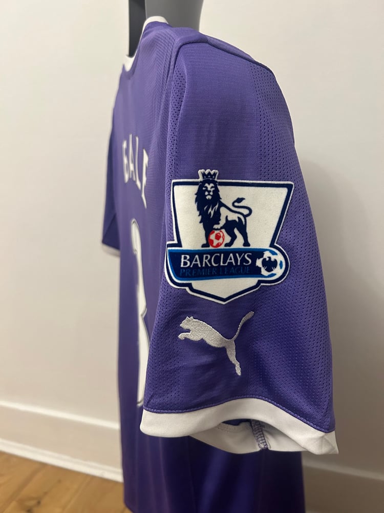 Image of Tottenham Hotspur “BALE 3” 2011/12 Away Shirt + PL patches  (M)