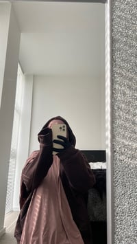 Image 2 of LIQUID JERSEY HIJAB — MAUVE NURA