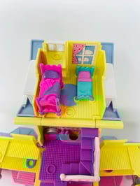 Image 4 of Polly Pocket vintage Le Club House