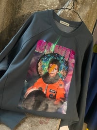 Image 5 of Suadoiro bordado a man. BOWIE GRIS. Talla XL/2XL. En STOCK!