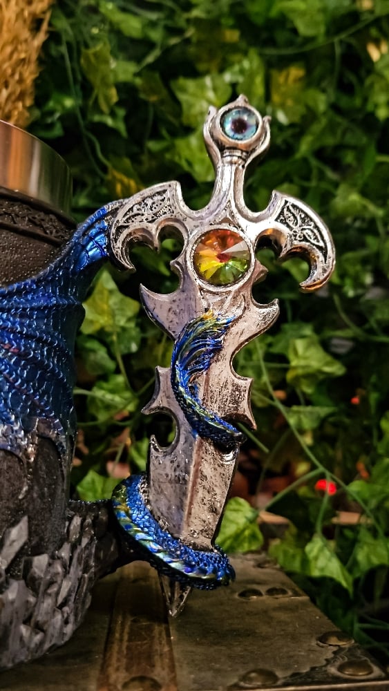 👑The Armored Kingdom Sapphire Blue Sentinel Dragon Mug