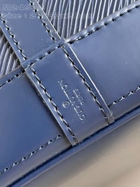 Image 11 of LV Neo Epi Leather