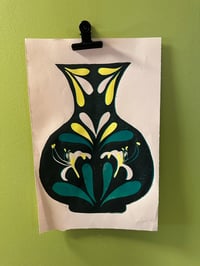 Image 2 of empty vessel - honeysuckle