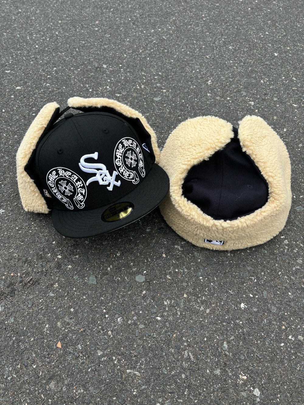 Image of EARMUFF BLACK CHICAGO WHITE SOX CUSTOM FITTED CAP