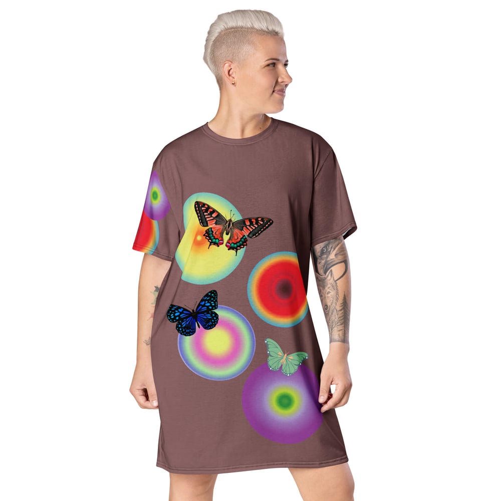 Image of Butterfly Orbs T-shirt dress