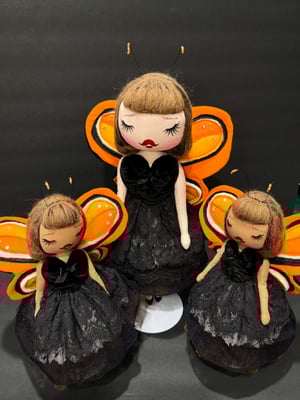 Image of FLY ME AWAY MEDIUM ART DOLL