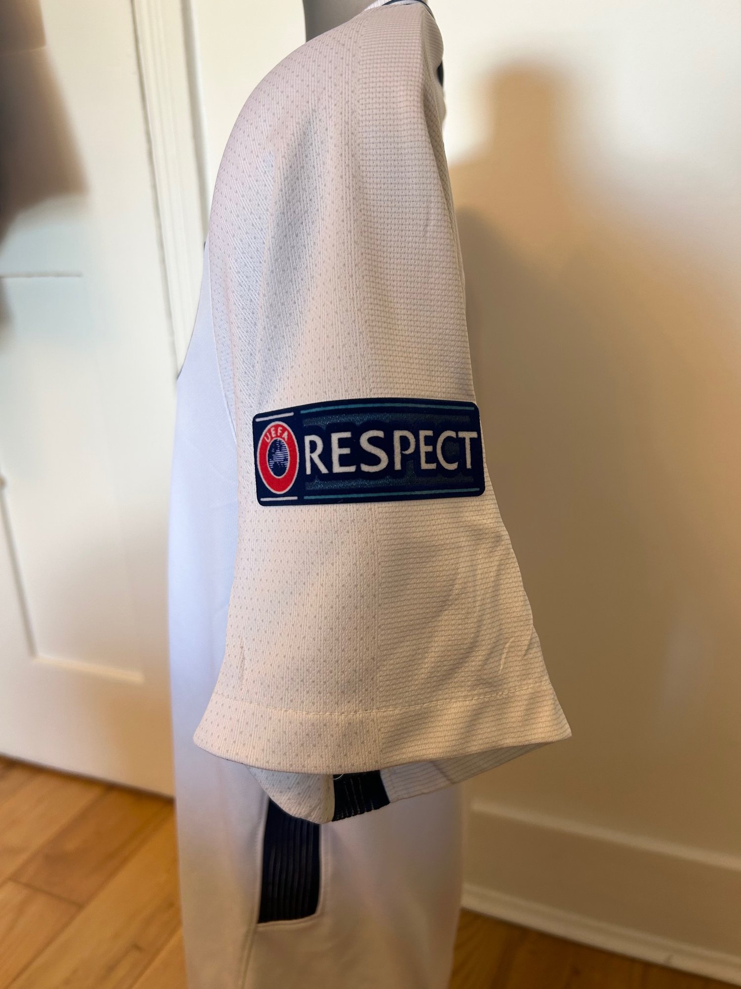 Image of Tottenham Hotspur “KANE 10” 2017/18 Home Shirt + UCL patches (M)