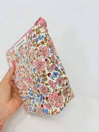 Image 2 of Trousse de toilette haute à poser coton fleurs automnales 