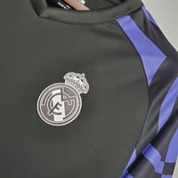 Image 4 of Real Madrid Retro 15/16 Away Jersey