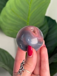 Image 2 of MOZAMBIQUE SWAZI AGATE SPHERE L