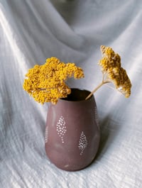 Image 1 of vase Earth 