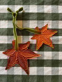 Image 5 of Decorative foil leaves