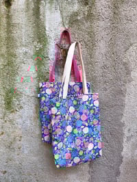 Image 1 of Tote sencilla HORTENSIAS azul