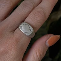 Image 1 of SIGNET RING SIZE 6.5