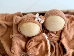 Image of caramel layer set