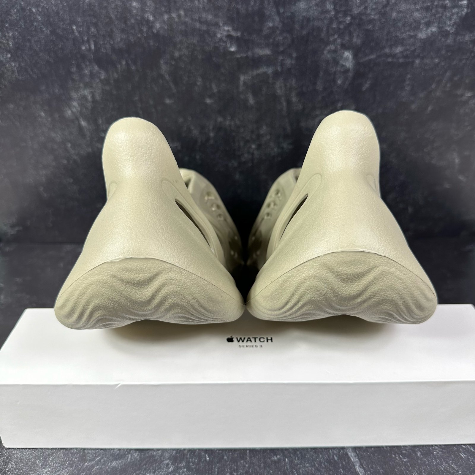 【通販】adidas YZY FOAM RNR 27.5cm