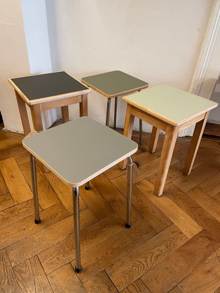Hocker mit Linoleum Top
