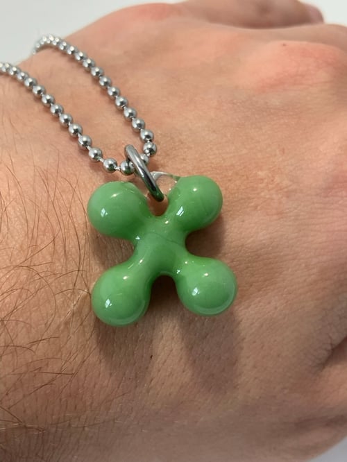 Image of forest green clover