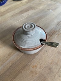 Image 2 of Seasoning lidded pot with spoon hole