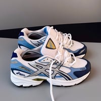 Image 2 of size us9.5 uk7.5 eu41.5 cm26