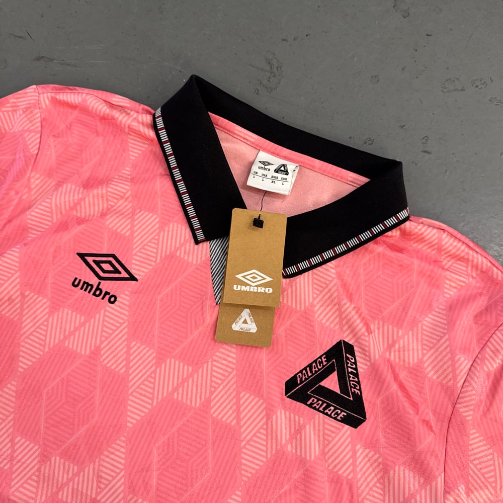 BNWT AW 2022 Palace x Umbro jersey, size large | Gone Fishing Vintage