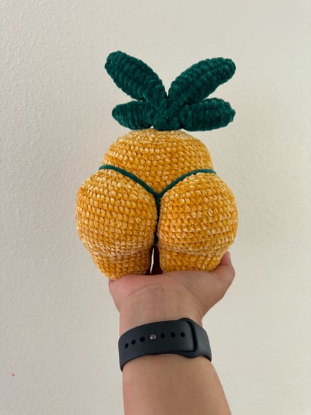 Image of Tiny pineapple booty 