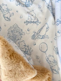 Image 1 of COUVERTURE IMPRIMÉ WINNIE BLEU